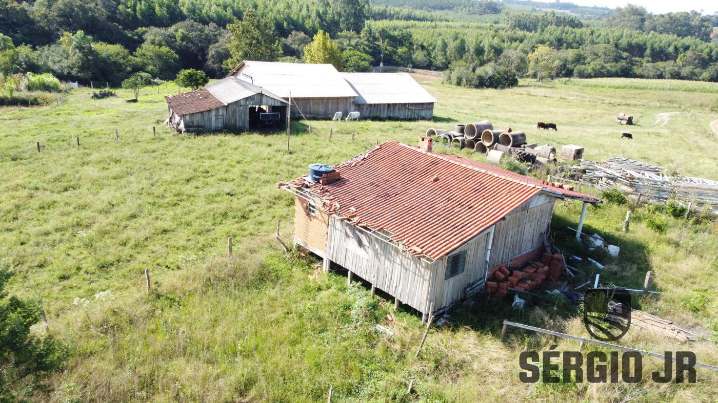 Chácara à venda com 1 quarto, 22748m² - Foto 14