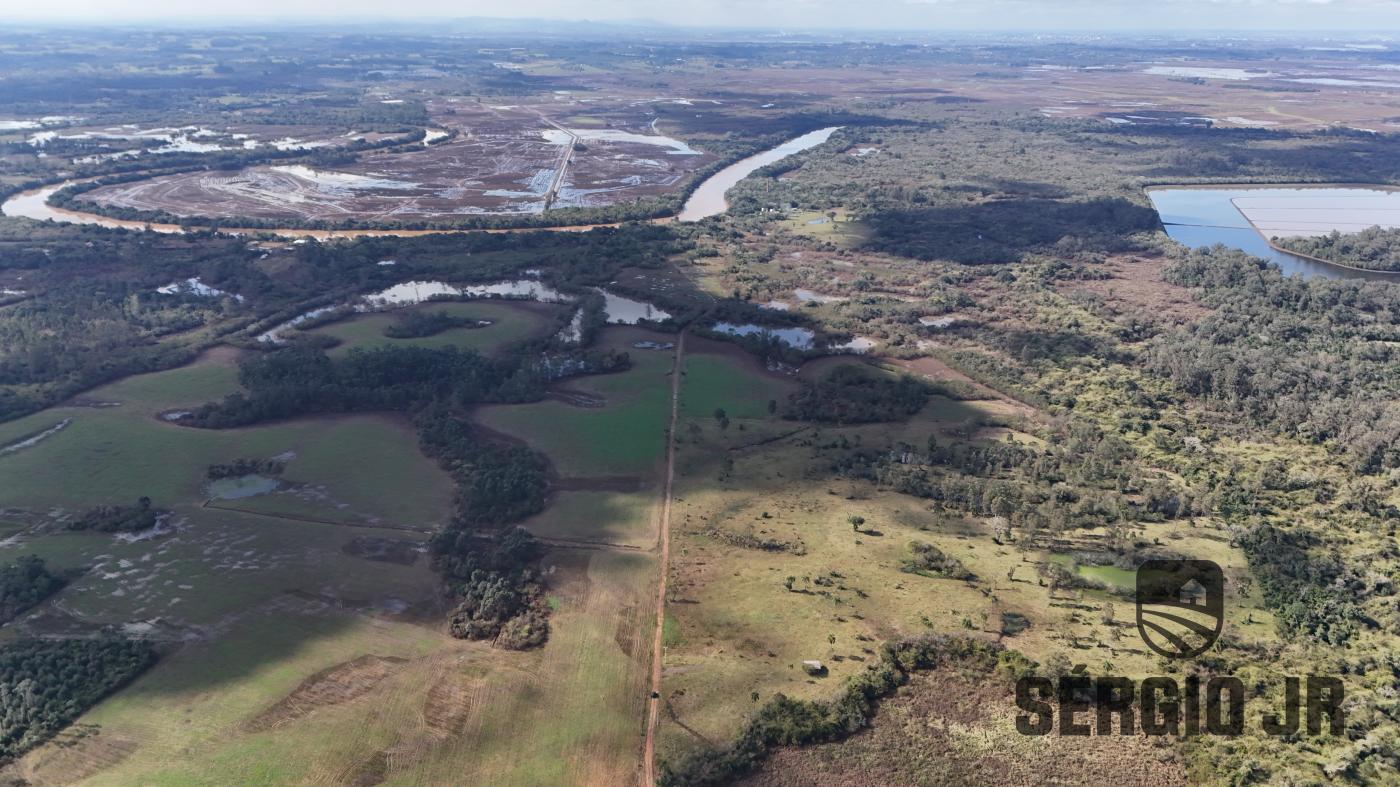 Chácara à venda com 1 quarto, 149540m² - Foto 21