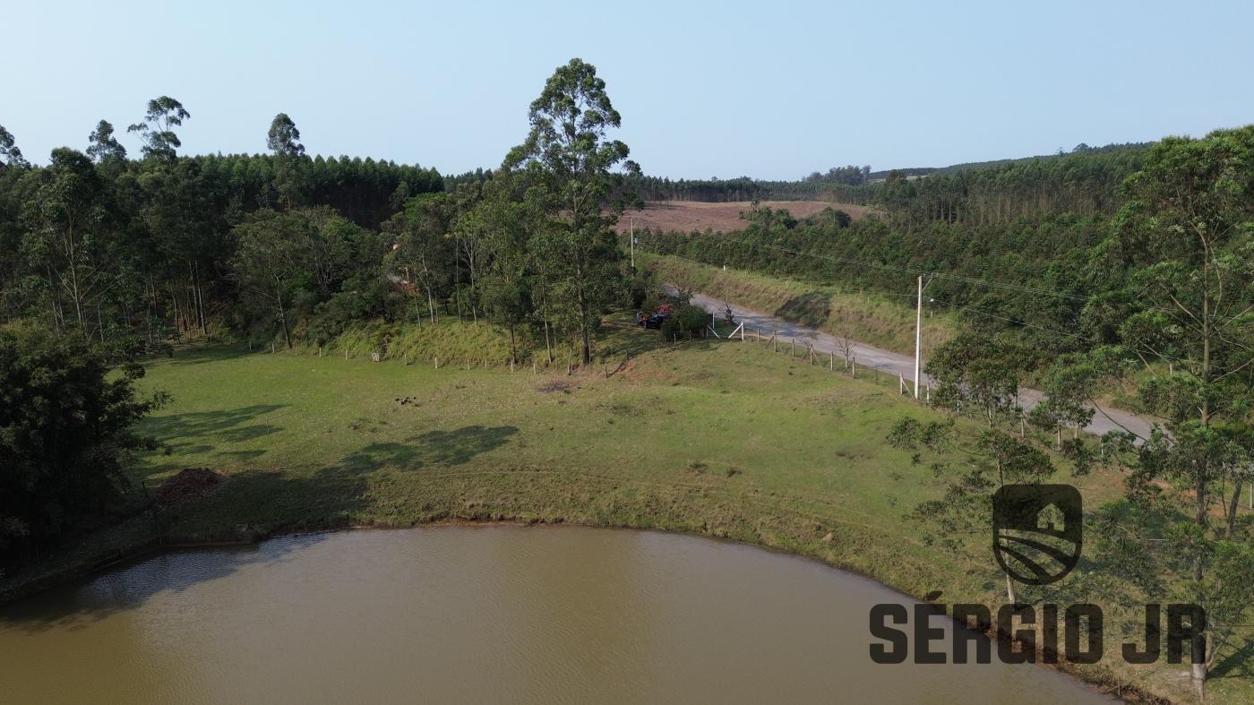 Chácara à venda com 3 quartos, 30000m² - Foto 8