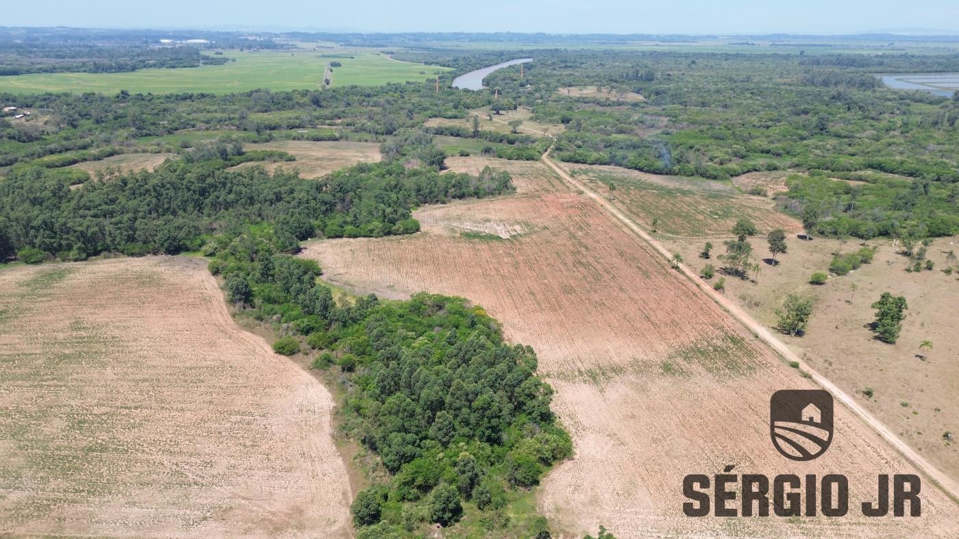 Chácara à venda com 1 quarto, 1495400m² - Foto 9